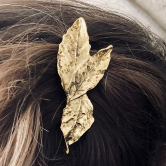 Brandy Melville Gold Metal Leaf Bundle Hair Clip - Picture 2 of 6